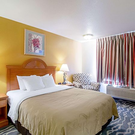 Quality Inn Huron Exterior photo