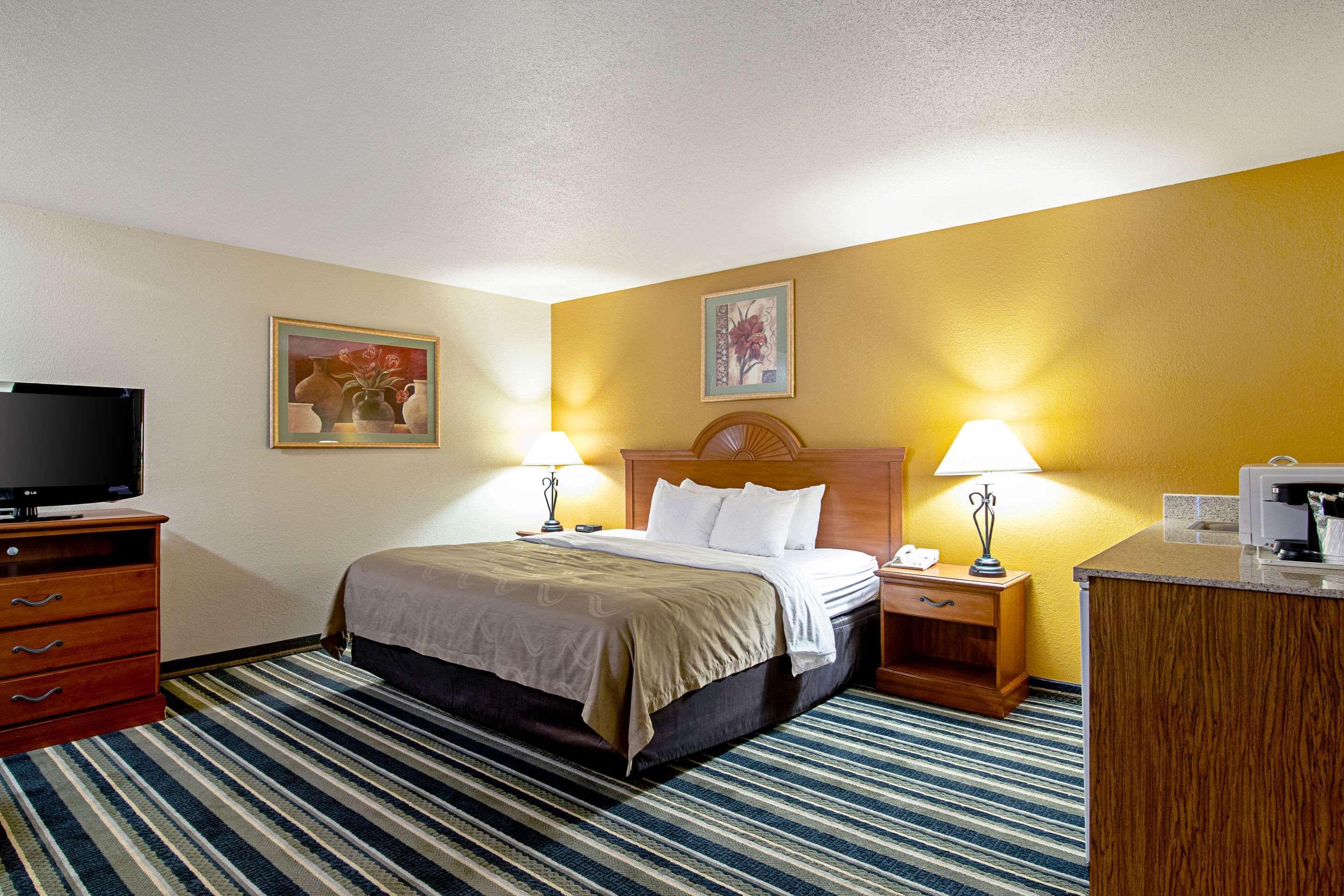 Quality Inn Huron Exterior photo