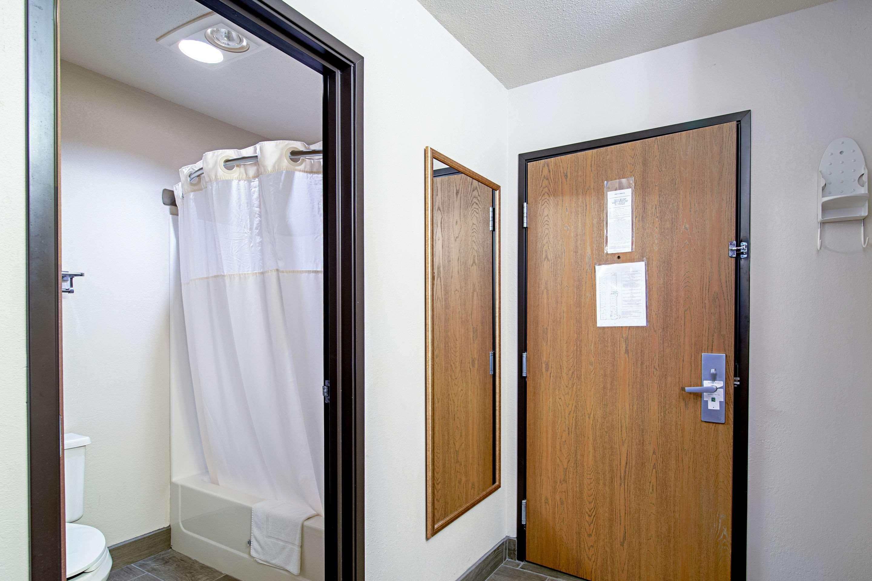 Quality Inn Huron Exterior photo
