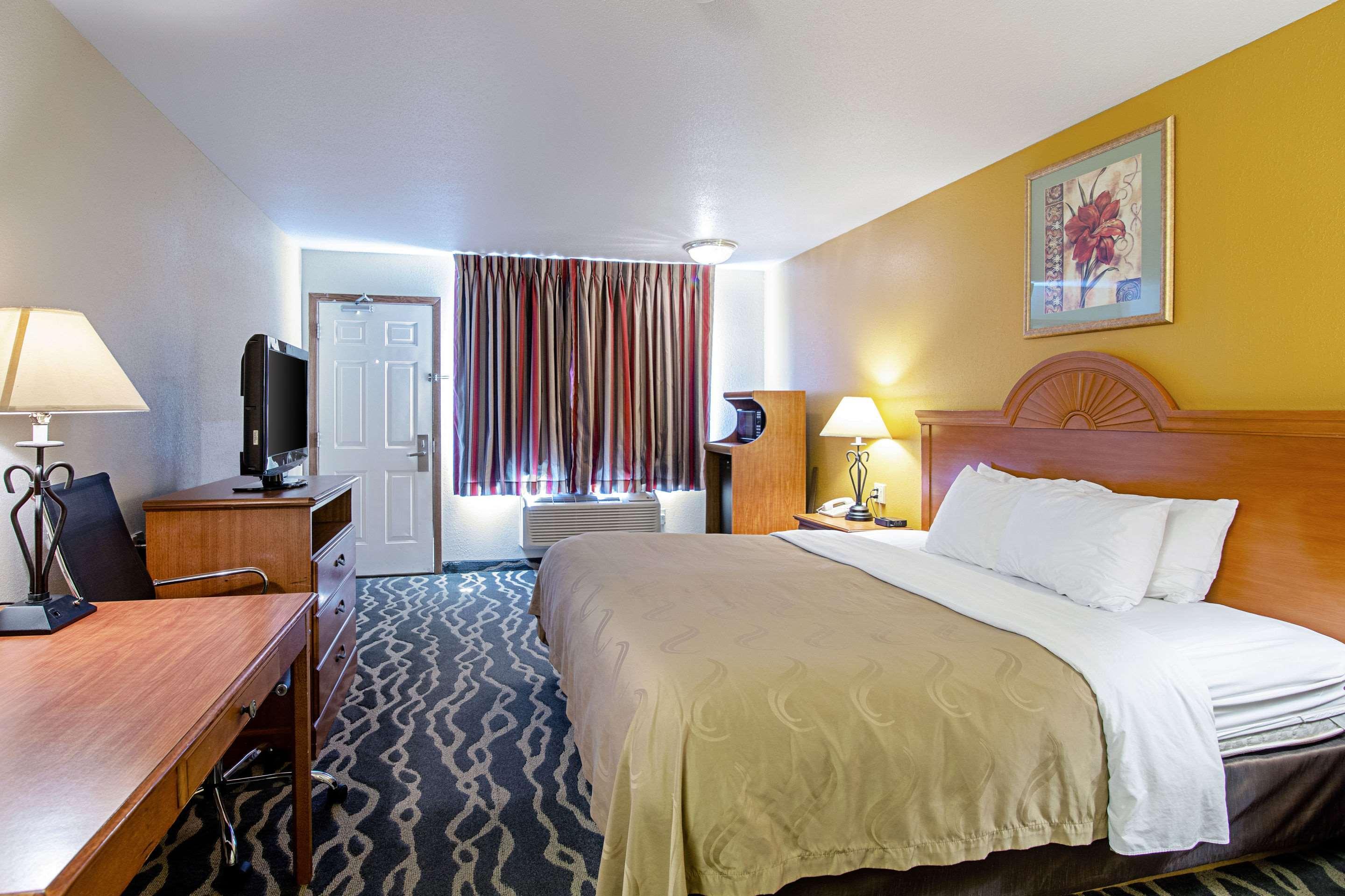Quality Inn Huron Exterior photo