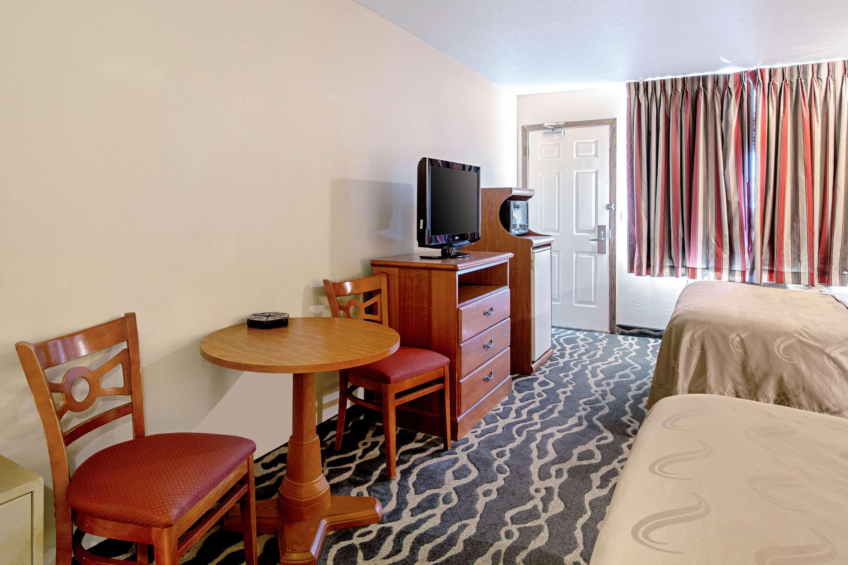 Quality Inn Huron Exterior photo