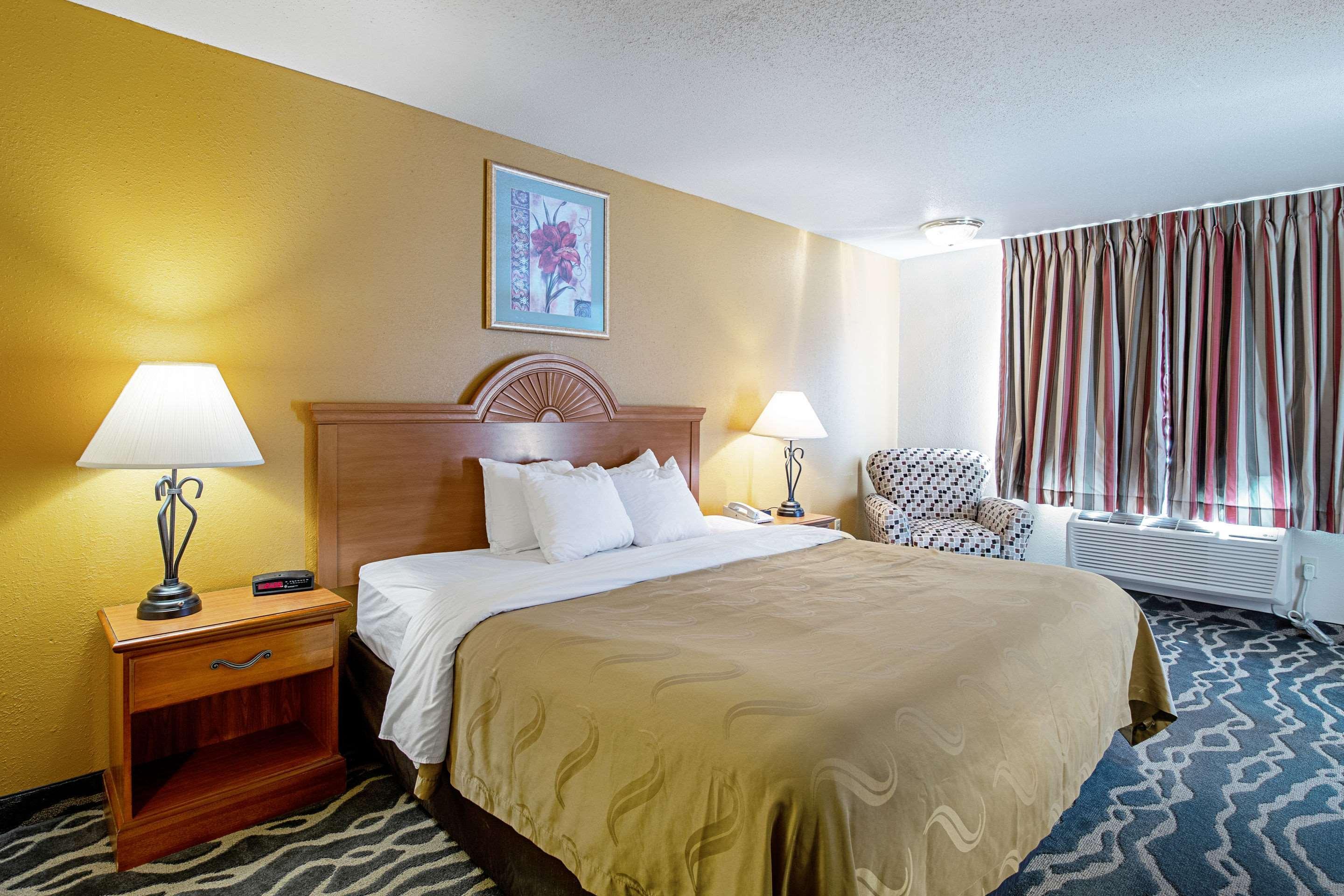 Quality Inn Huron Exterior photo