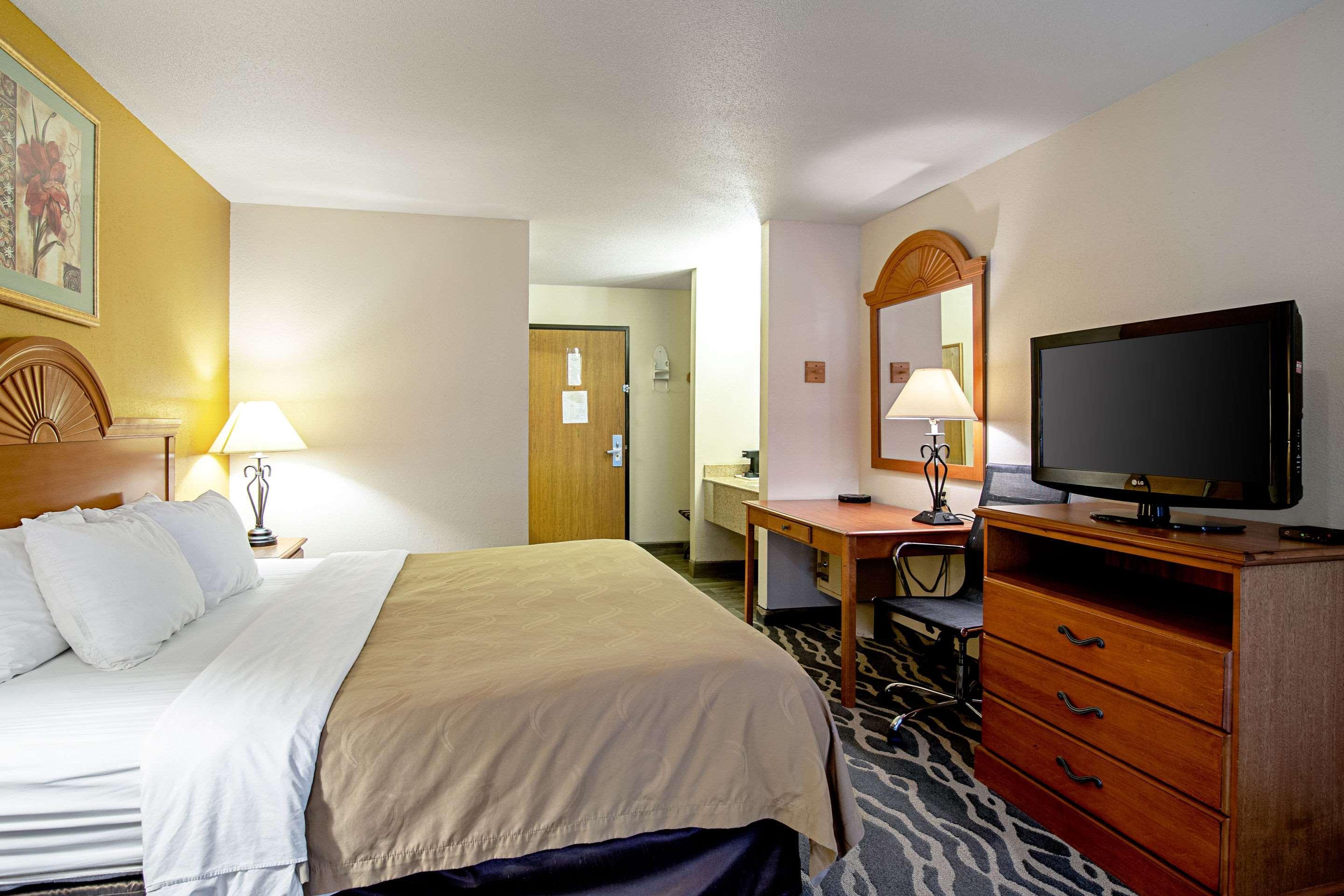 Quality Inn Huron Exterior photo