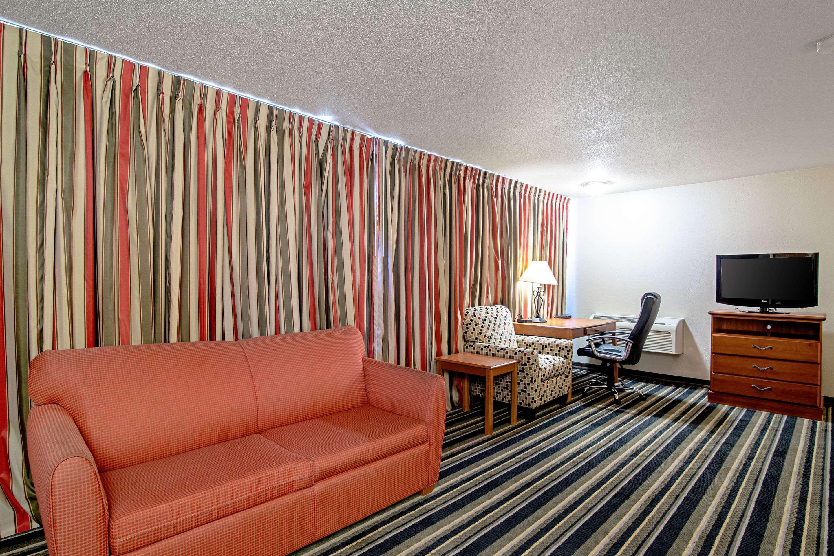 Quality Inn Huron Exterior photo