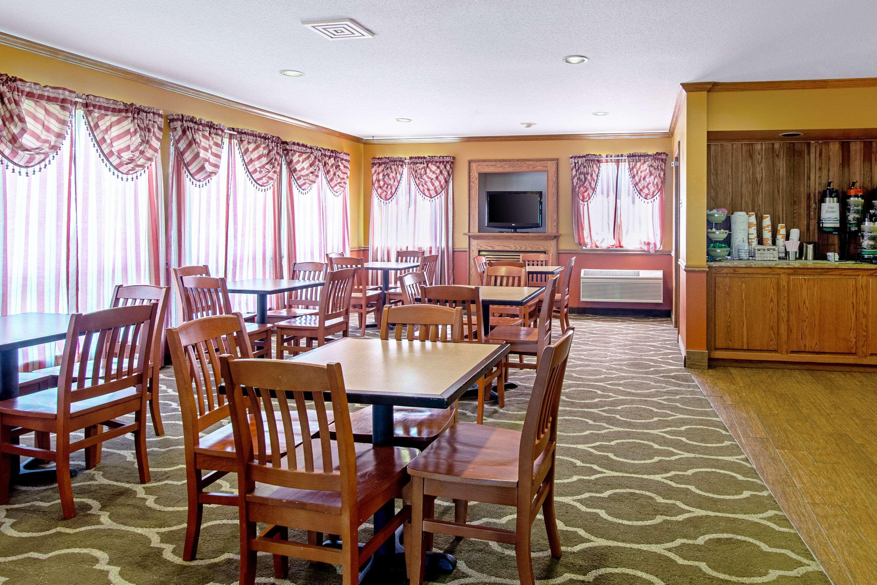 Quality Inn Huron Exterior photo